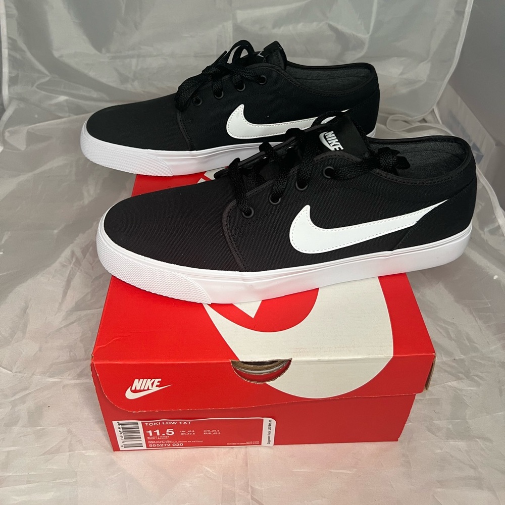 NIKE TOKI LOW TXT